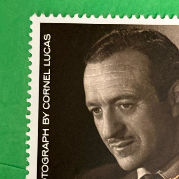 Collectible David Niven 22 Pence UK 1985 Stamp unused - Picture 4 of 9